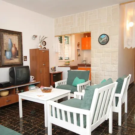 By The Sea Grebastica, Sibenik - 6437 * 브로다리카